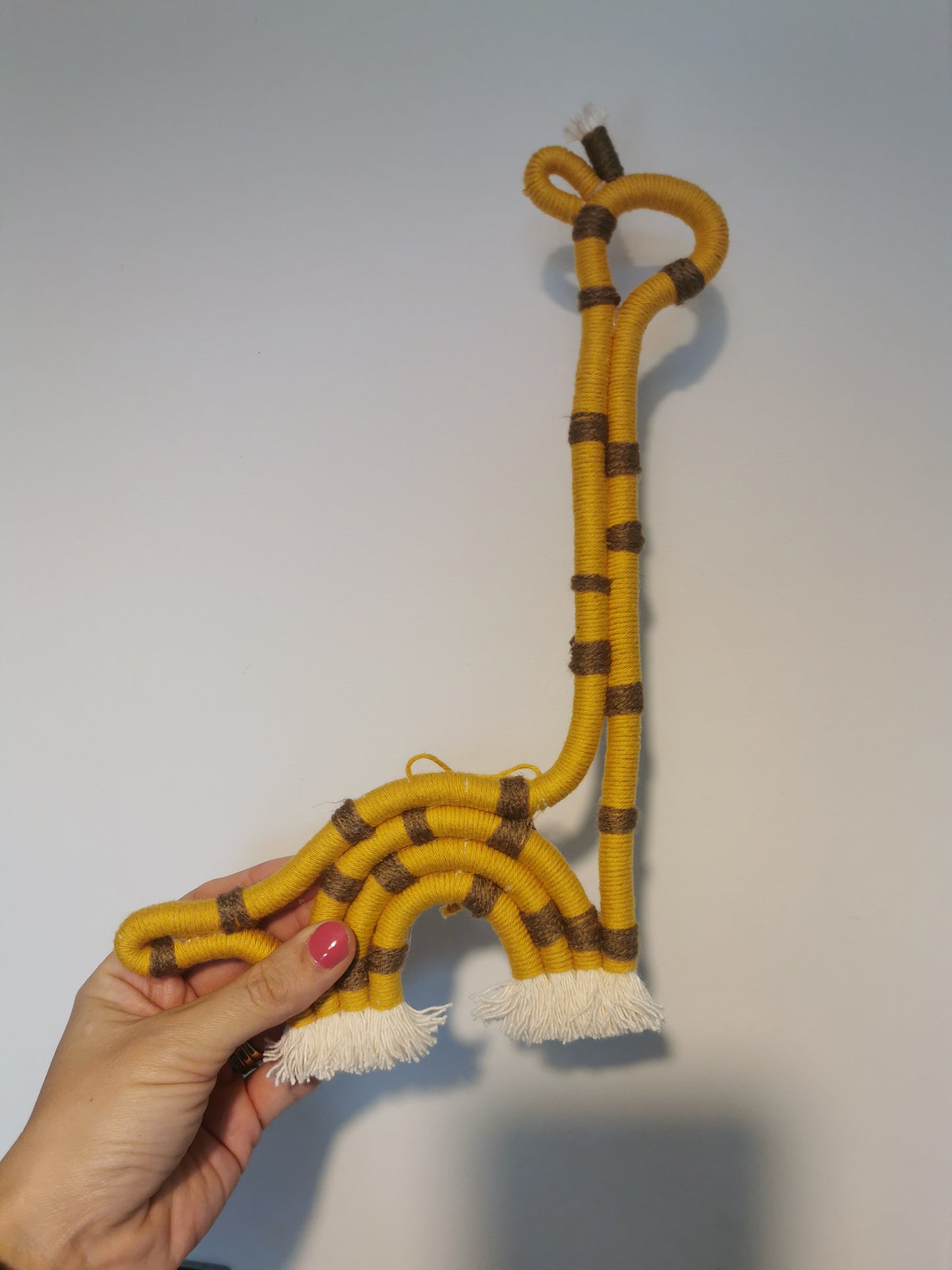 Giraffe wall hanging decoration, macrame giraffe, animal safari decor, giraffe wall art