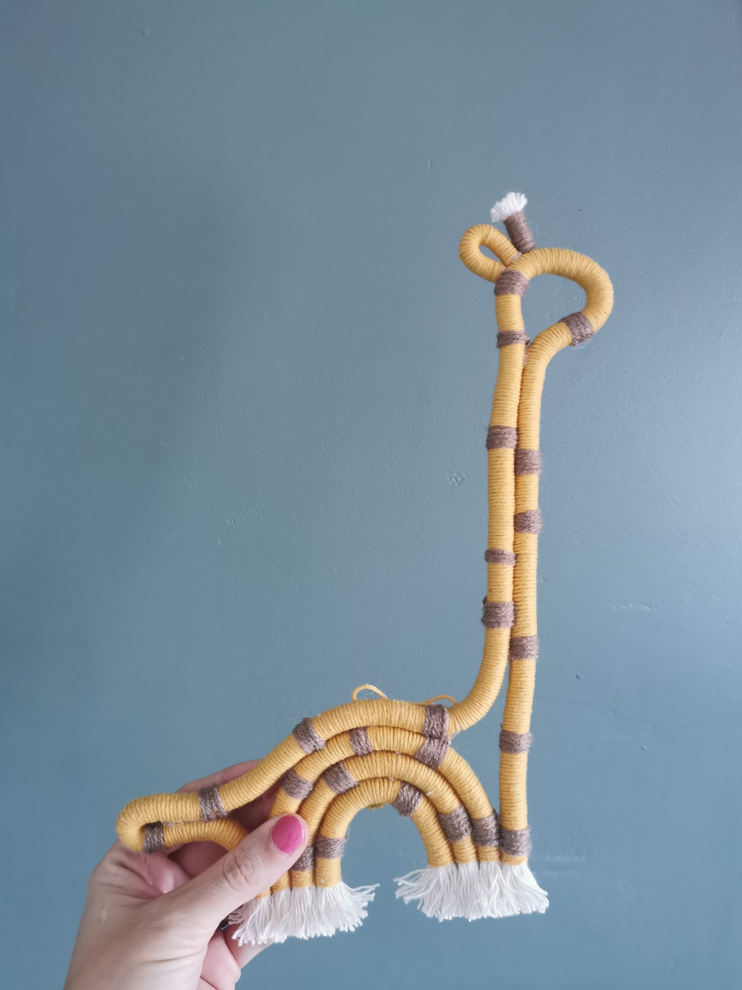 Giraffe wall hanging decoration, macrame giraffe, animal safari decor, giraffe wall art