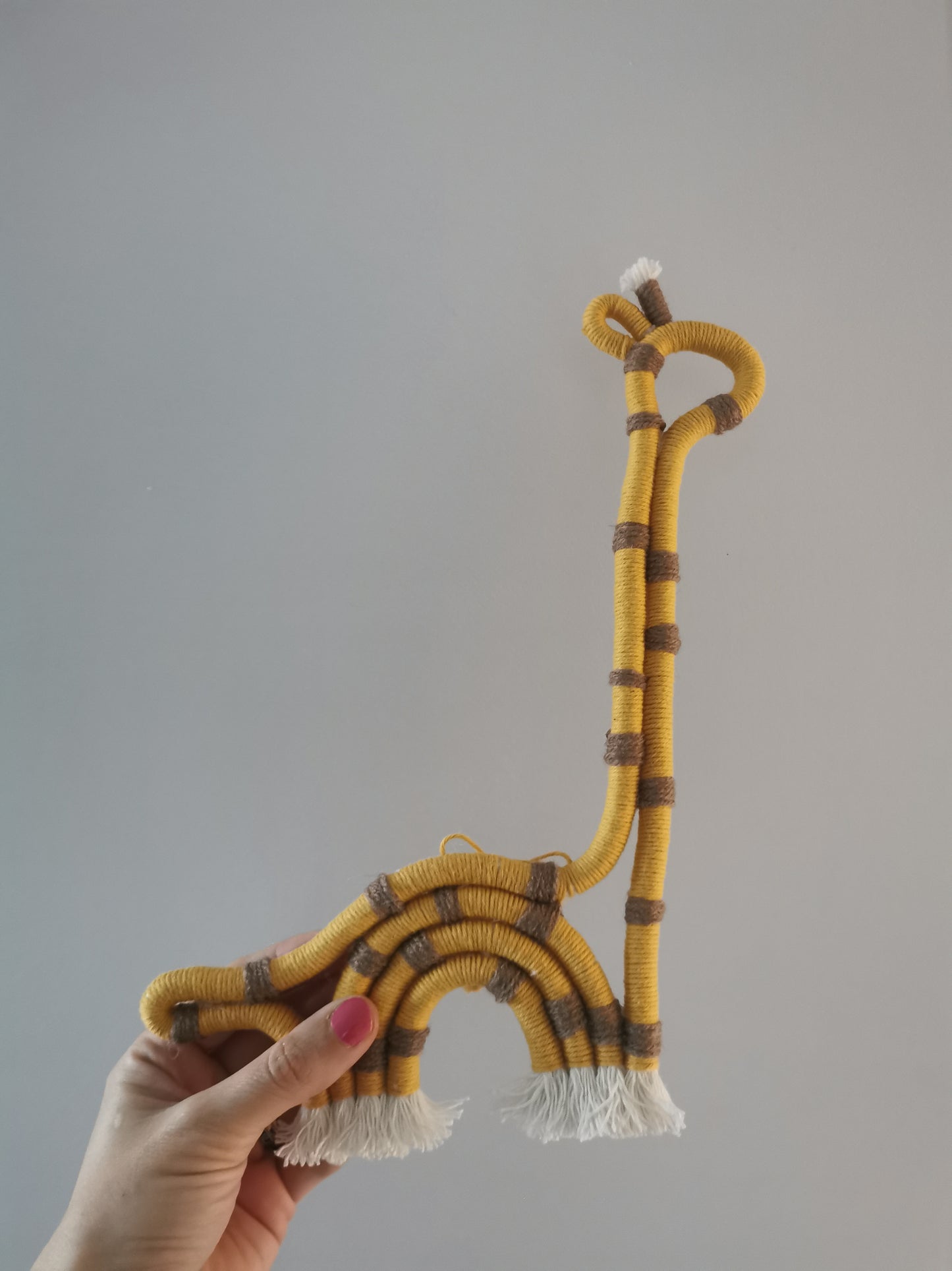 Giraffe wall hanging decoration, macrame giraffe, animal safari decor, giraffe wall art